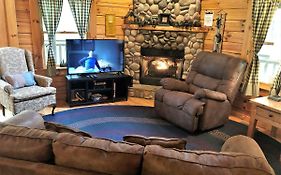 Bear Pleasures Cabin